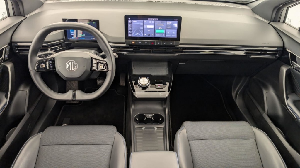 MG MG4 64KWH 204CH LUXURY - ref: 1-365157 - Photo 13