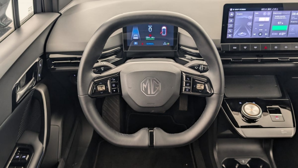 MG MG4 64KWH 204CH LUXURY - ref: 1-365158 - Photo 14