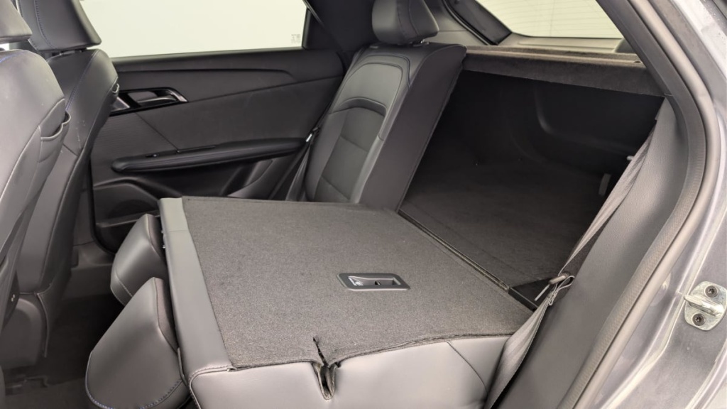 MG MG4 64KWH 204CH LUXURY - ref: 1-365160 - Photo 12