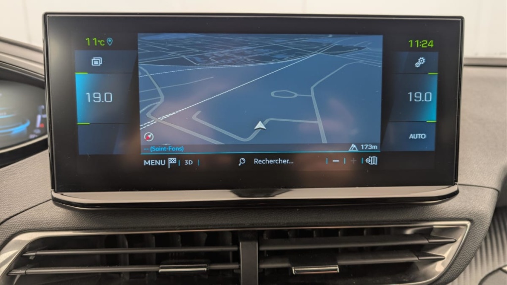 PEUGEOT 3008 Hybrid 180 e-EAT8 Allure Pack - ref: 1-365162 - Photo 17