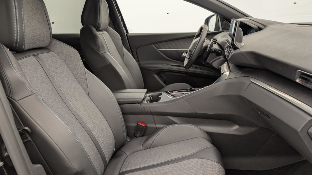 PEUGEOT 3008 Hybrid 180 e-EAT8 Allure Pack - ref: 1-365162 - Photo 9