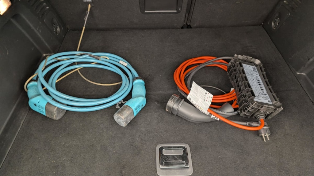 PEUGEOT 3008 Hybrid 180 e-EAT8 Allure Pack - ref: 1-365165 - Photo 20