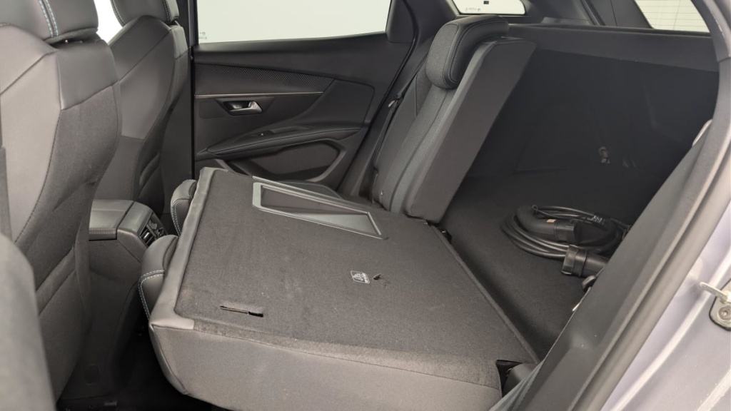 PEUGEOT 3008 Hybrid 180 e-EAT8 Allure Pack - ref: 1-365222 - Photo 12