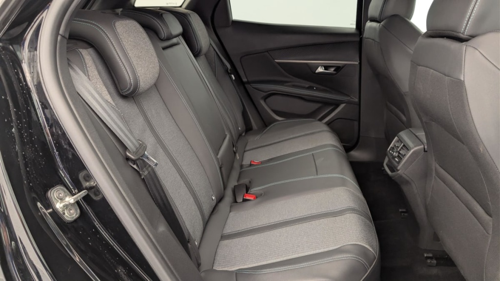 PEUGEOT 3008 Hybrid 180 e-EAT8 Allure Pack - ref: 1-365225 - Photo 10