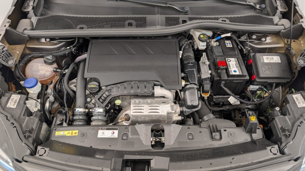 PEUGEOT 2008 PureTech 130 S S BVM6 Style - ref: 1-365290 - Photo 19