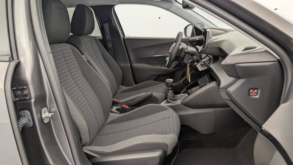 PEUGEOT 2008 PureTech 130 S S BVM6 Style - ref: 1-365290 - Photo 9