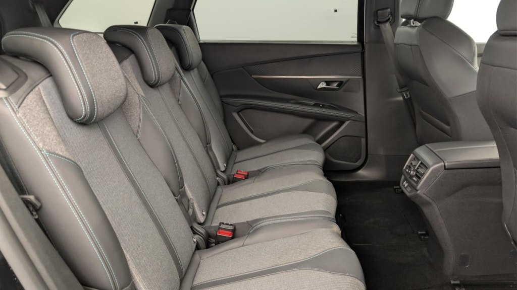 PEUGEOT 5008 PureTech 130ch S S BVM6 Allure Pack - ref: 1-365291 - Photo 10