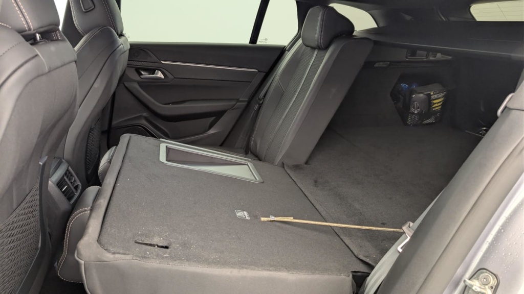 PEUGEOT 508 SW Hybrid 225 e-EAT8 Allure - ref: 1-365313 - Photo 12