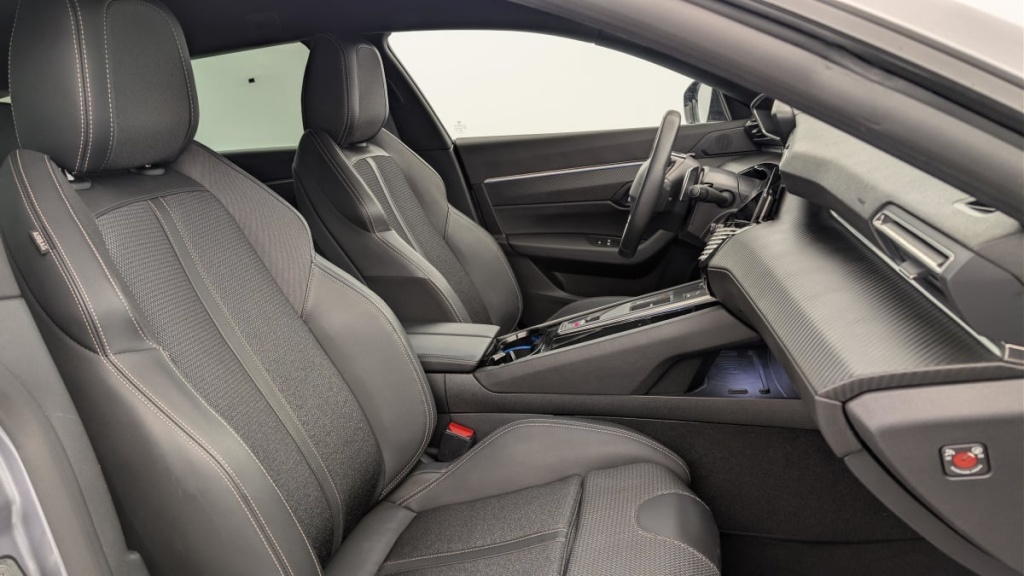 PEUGEOT 508 SW Hybrid 225 e-EAT8 Allure - ref: 1-365314 - Photo 9