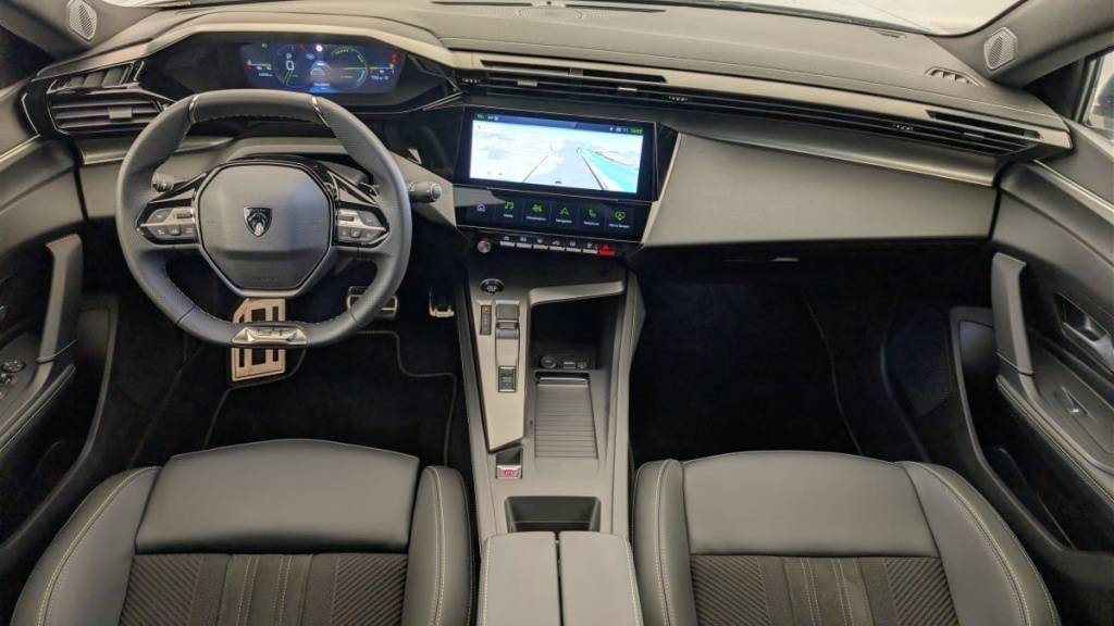 PEUGEOT 408 Hybrid 145 e-DCS6 GT - ref: 1-365320 - Photo 13