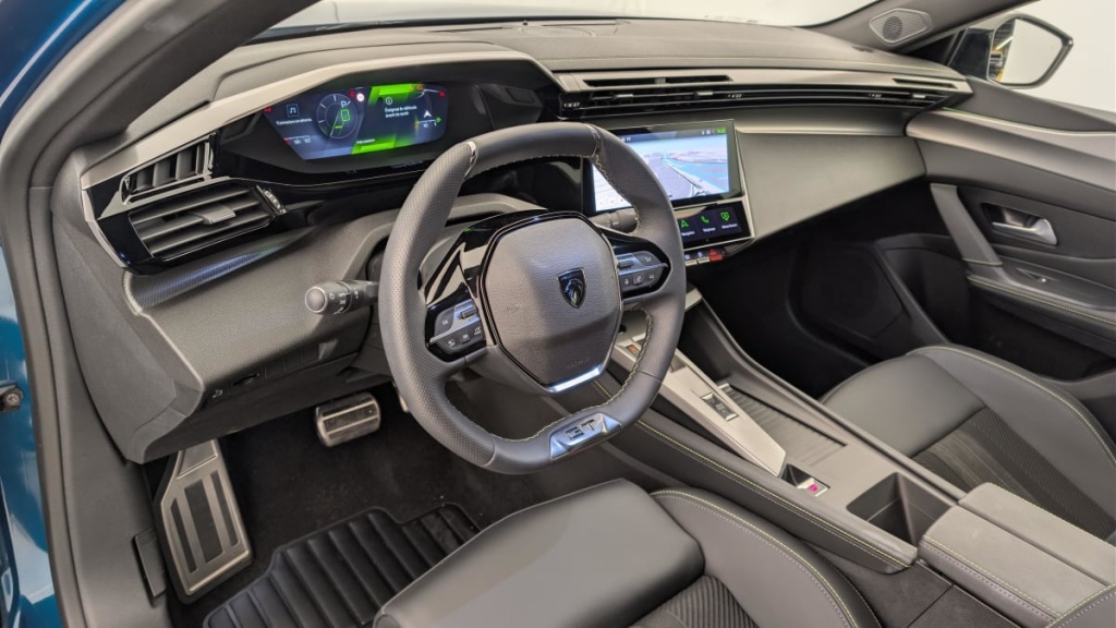 PEUGEOT 408 Hybrid 145 e-DCS6 GT - ref: 1-365326 - Photo 15