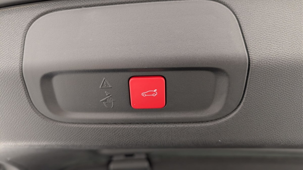 PEUGEOT 408 Hybrid 145 e-DCS6 GT - ref: 1-365326 - Photo 20