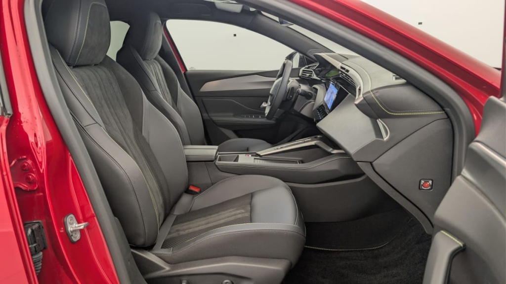 PEUGEOT 408 Hybrid 145 e-DCS6 GT - ref: 1-365332 - Photo 9