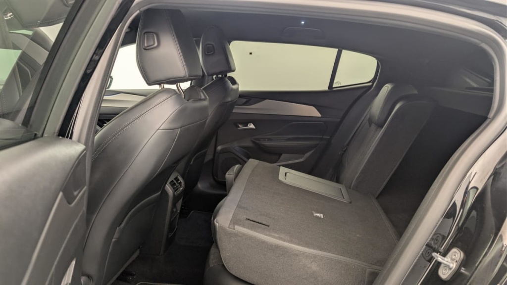 PEUGEOT 408 PHEV 225 e-EAT8 GT - ref: 1-365365 - Photo 12