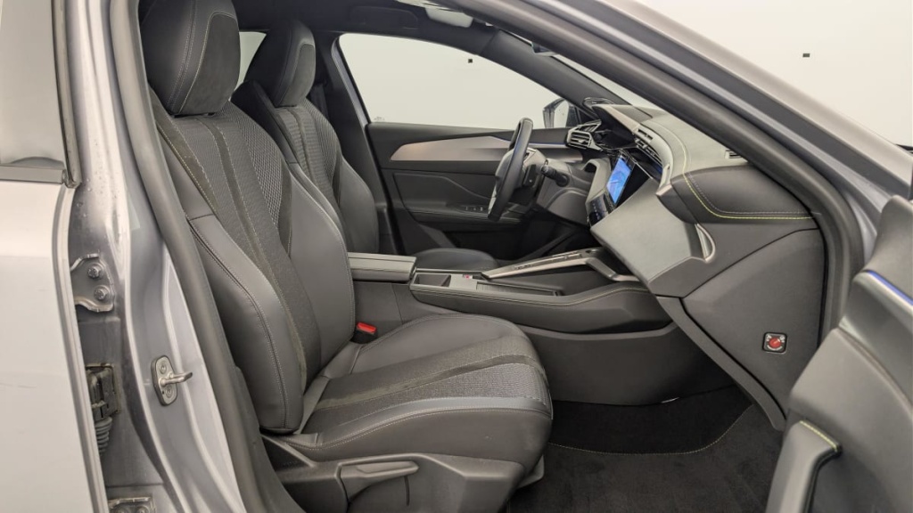 PEUGEOT 308 SW PHEV 225 e-EAT8 GT - ref: 1-365372 - Photo 9