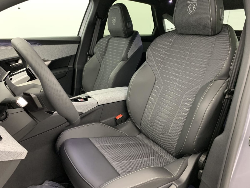 PEUGEOT 3008 Hybrid 145 e-DCS6 GT - ref: 1-365830 - Photo 19