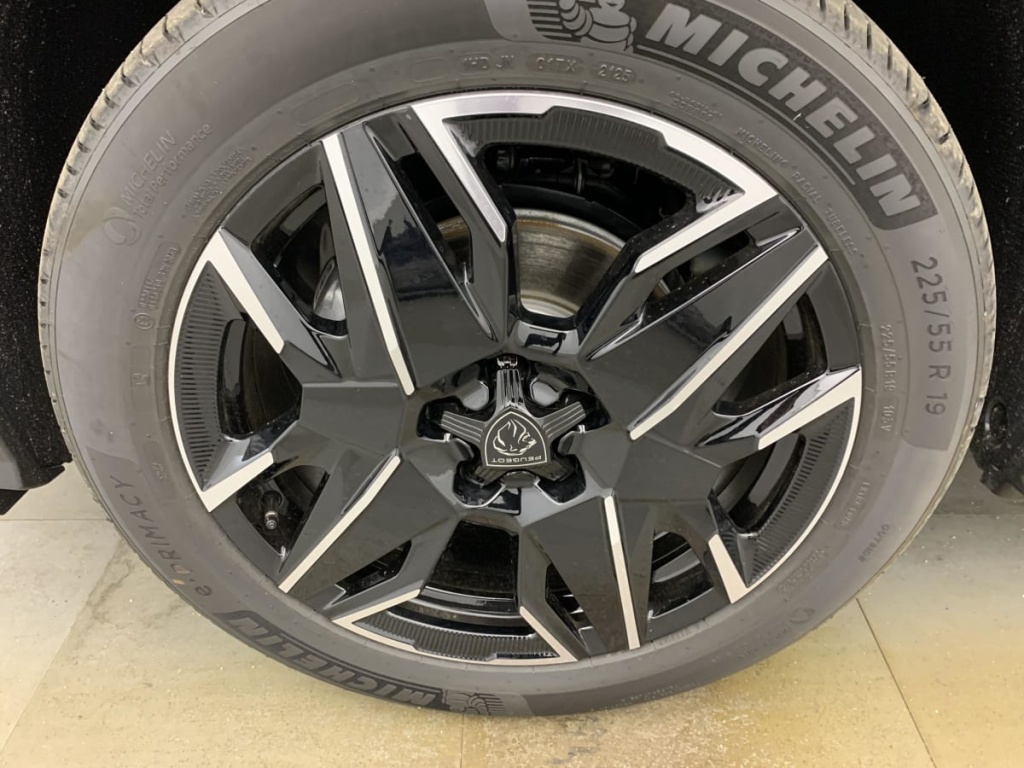 PEUGEOT 3008 Hybrid 145 e-DCS6 GT - ref: 1-365831 - Photo 20