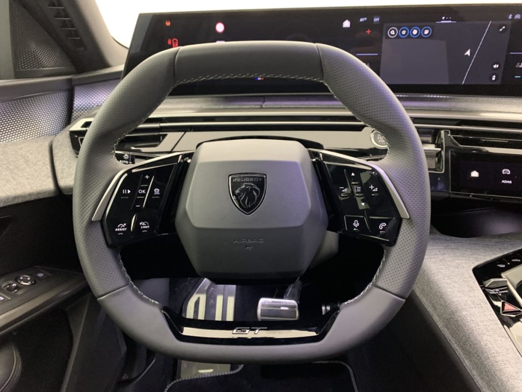 PEUGEOT 3008 Hybrid 145 e-DCS6 GT - ref: 1-365841 - Photo 14