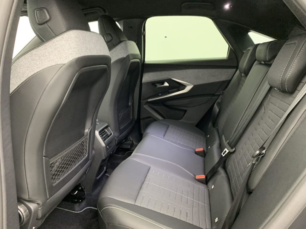 PEUGEOT 3008 Hybrid 145 e-DCS6 GT - ref: 1-365841 - Photo 15