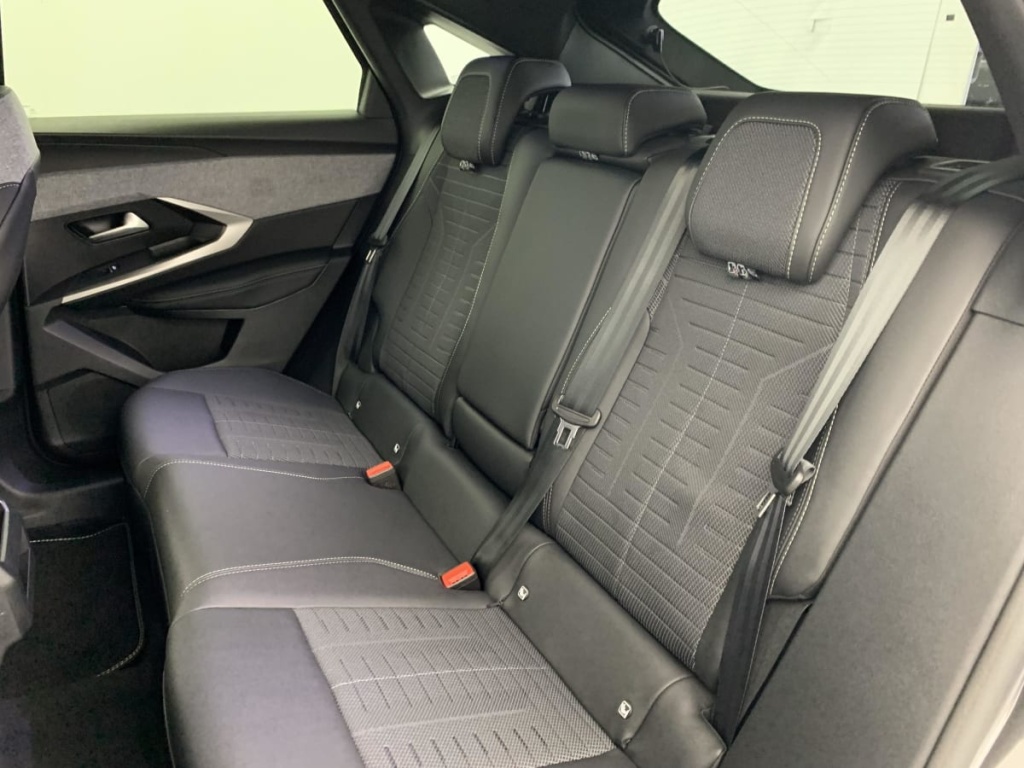 PEUGEOT 3008 Hybrid 145 e-DCS6 GT - ref: 1-365867 - Photo 19