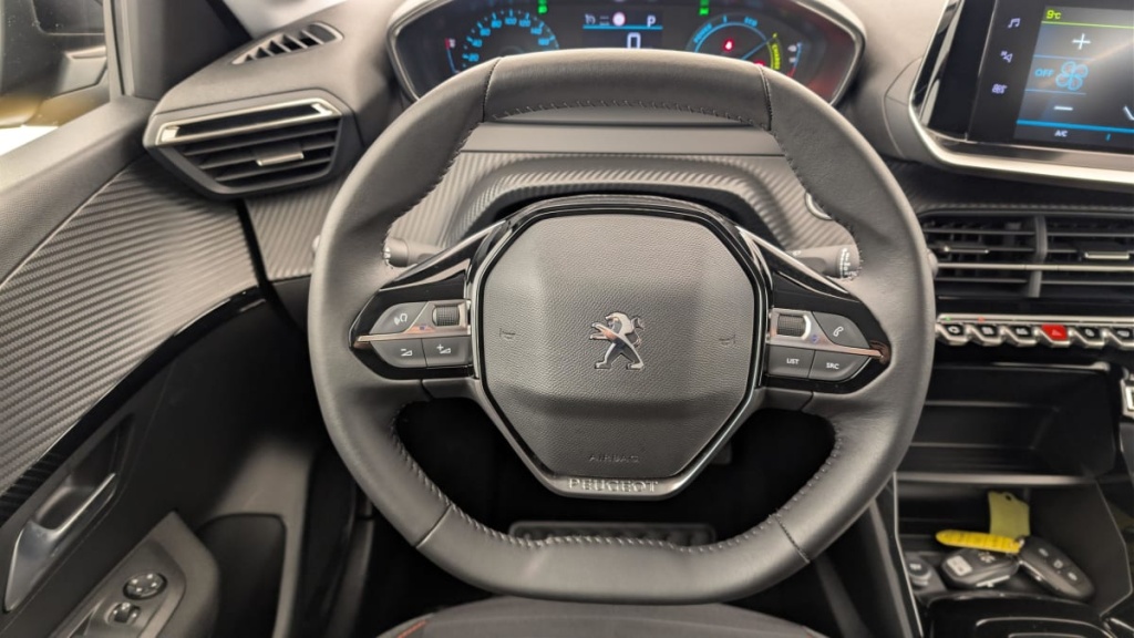 PEUGEOT 208 50 KWH 136CH ACTIVE - ref: 1-366068 - Photo 14