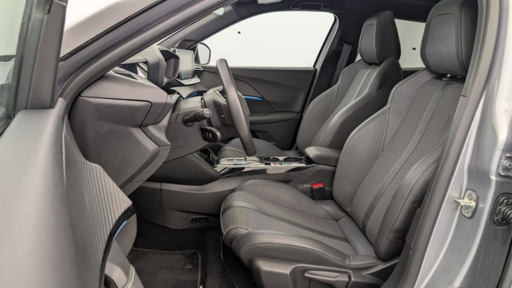 PEUGEOT 2008 136 ch GT - ref: 1-366072 - Photo 16