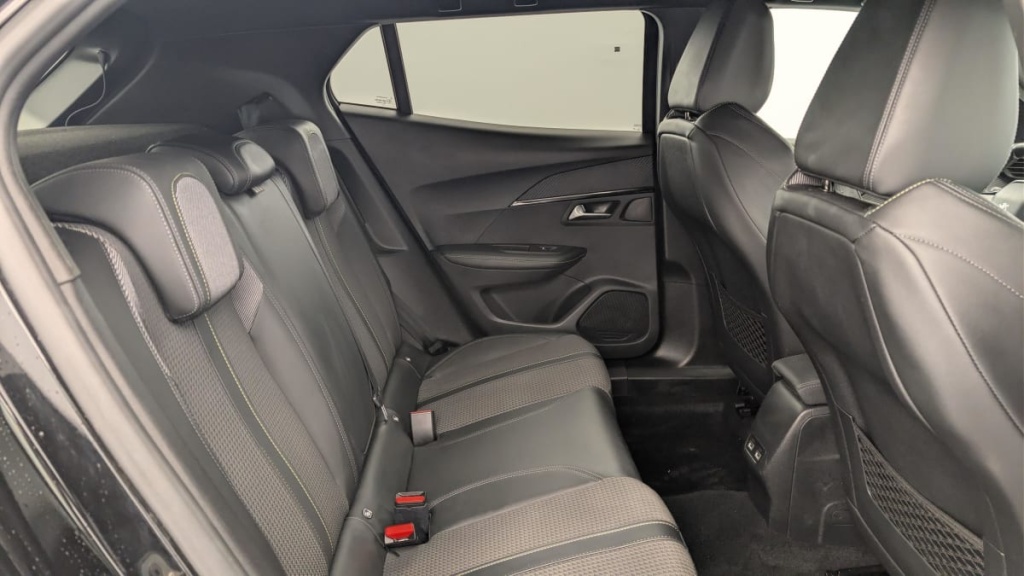 PEUGEOT 2008 136 ch GT - ref: 1-366092 - Photo 10