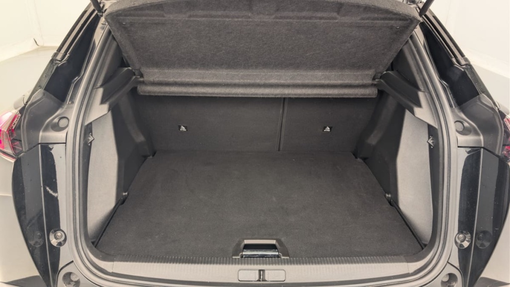 PEUGEOT 2008 136 ch GT - ref: 1-366092 - Photo 11