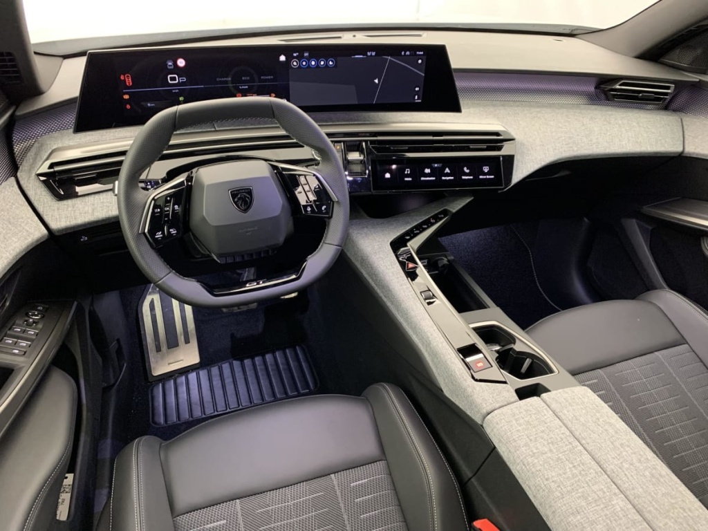 PEUGEOT 3008 Hybrid 145 e-DCS6 GT - ref: 1-366182 - Photo 15