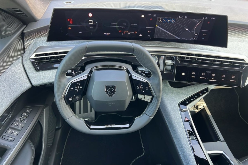 PEUGEOT 3008 Hybrid 145 e-DCS6 GT - ref: 1-366258 - Photo 13