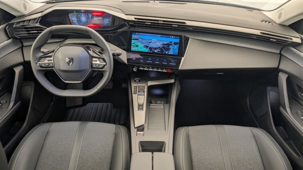 PEUGEOT 308 Hybrid 145 e-DCS6 Allure - ref: 1-366307 - Photo 13