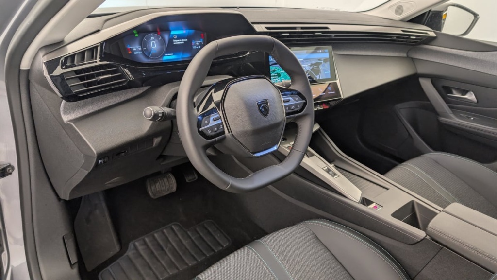 PEUGEOT 308 Hybrid 145 e-DCS6 Allure - ref: 1-366307 - Photo 15