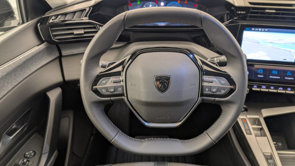 PEUGEOT 308 Hybrid 145 e-DCS6 Allure - ref: 1-366312 - Photo 14