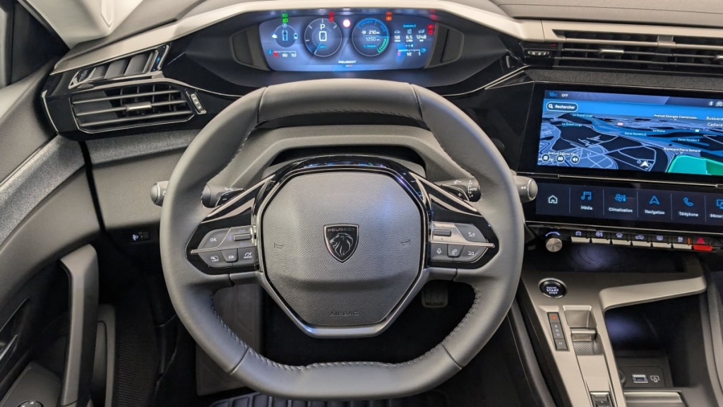PEUGEOT 308 Hybrid 145 e-DCS6 Allure - ref: 1-366313 - Photo 14