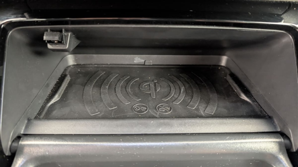 PEUGEOT 2008 50 kWh 136 ch GT - ref: 1-366500 - Photo 20