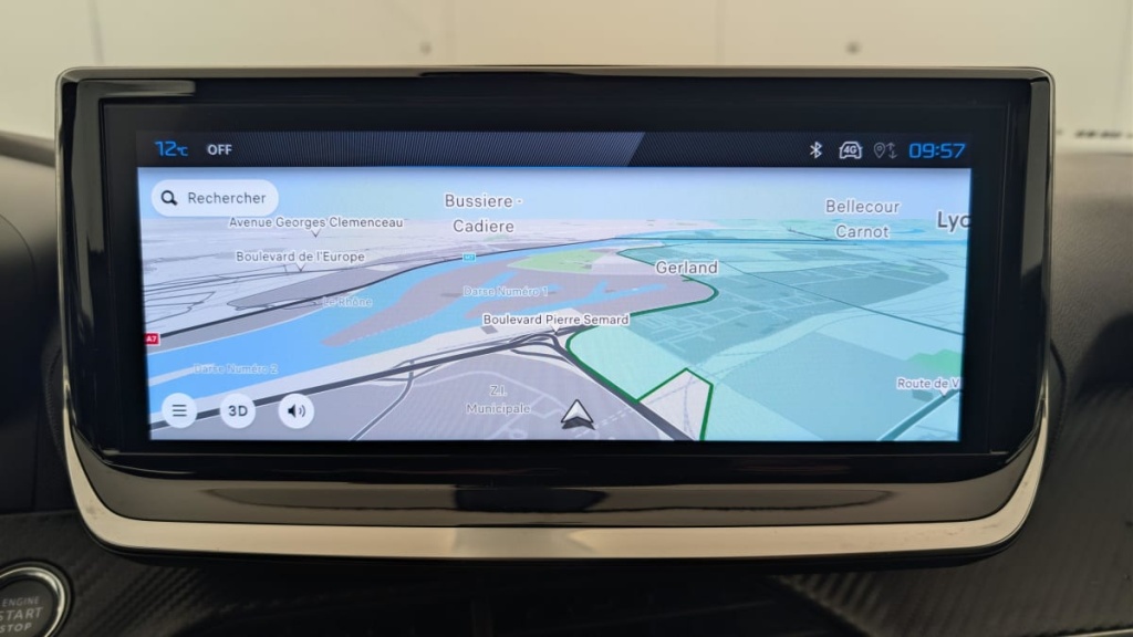 PEUGEOT 2008 100 S S BVM6 Allure - ref: 1-366622 - Photo 17