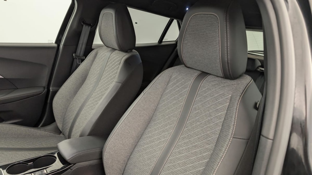 PEUGEOT 2008 100 S S BVM6 Allure - ref: 1-366640 - Photo 16