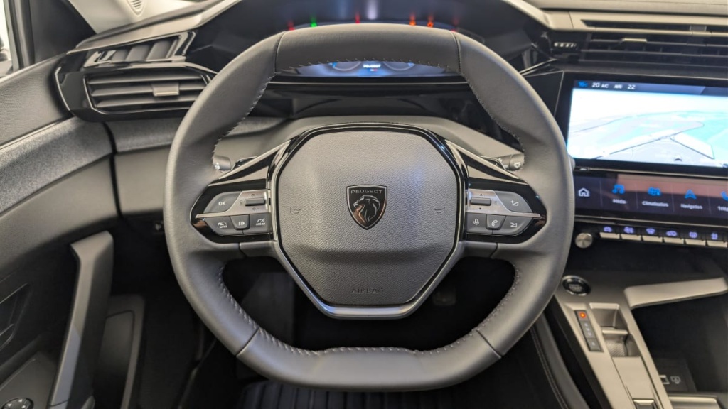 PEUGEOT 308 SW PHEV 180 e-EAT8 Allure - ref: 1-366782 - Photo 14