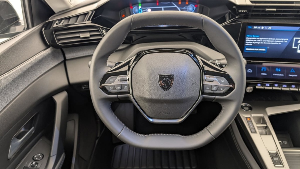 PEUGEOT 308 SW PHEV 180 e-EAT8 Allure - ref: 1-366789 - Photo 14