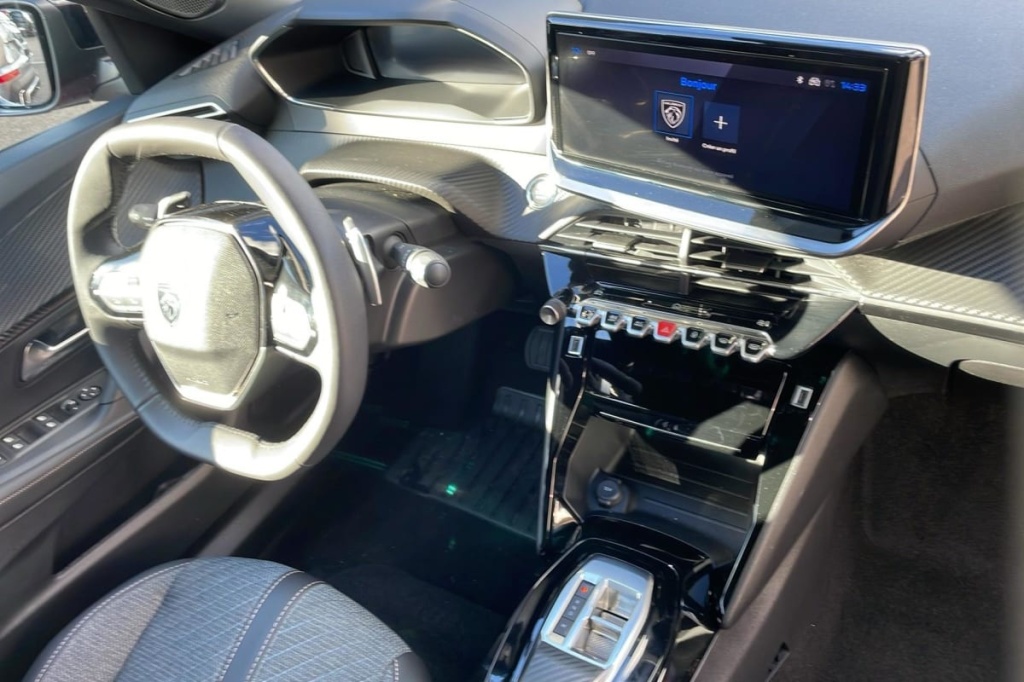 PEUGEOT 2008 Hybrid 136 e-DCS6 Allure - ref: 1-366796 - Photo 13