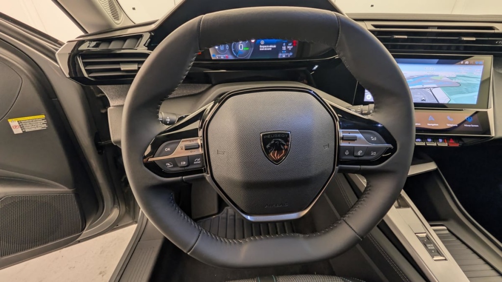 PEUGEOT 308 PHEV 180 e-EAT8 Allure - ref: 1-366828 - Photo 20