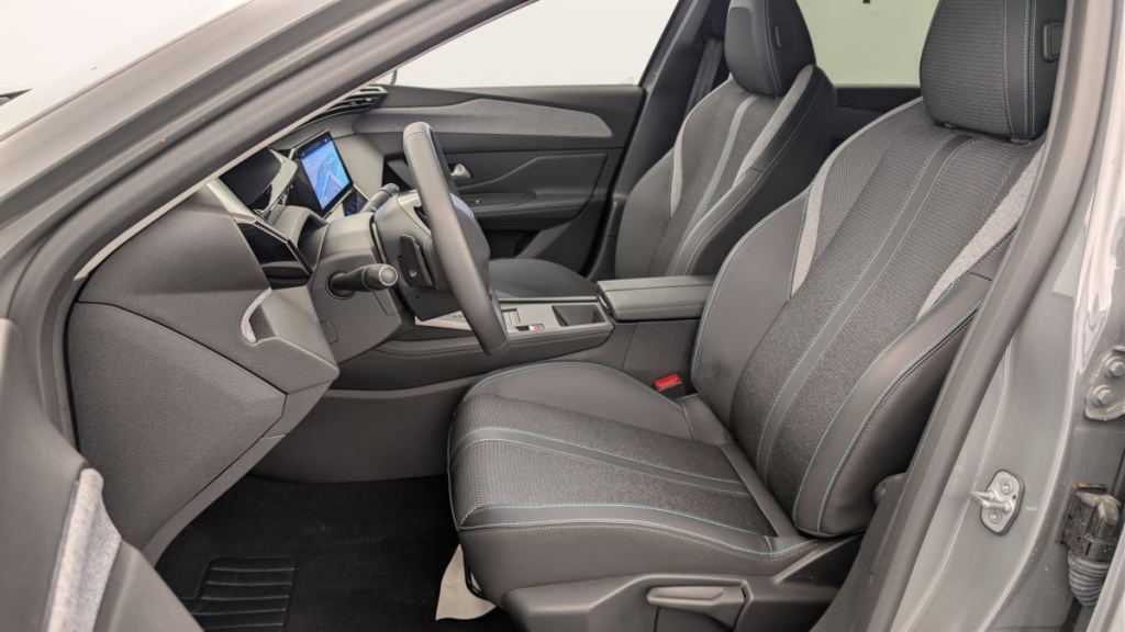 PEUGEOT 308 PHEV 180 e-EAT8 Allure - ref: 1-366829 - Photo 16