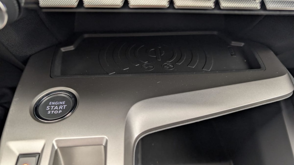 PEUGEOT 308 PHEV 180 e-EAT8 Allure - ref: 1-366829 - Photo 20