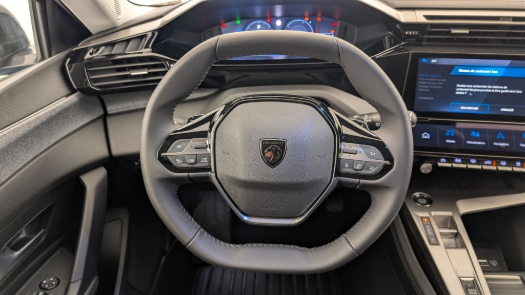 PEUGEOT 308 PHEV 180 e-EAT8 Allure - ref: 1-366832 - Photo 14