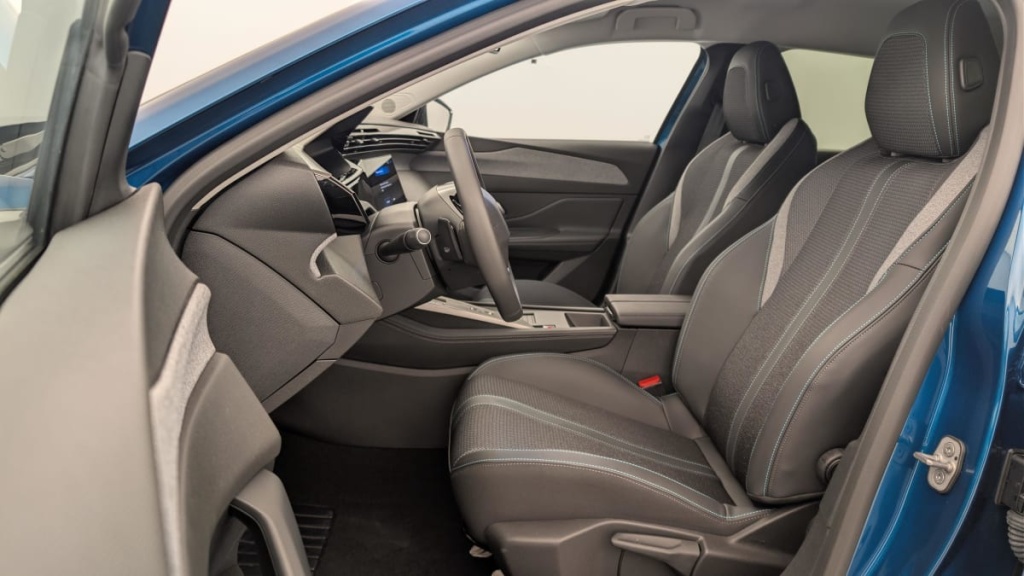 PEUGEOT 308 PHEV 180 e-EAT8 Allure - ref: 1-366832 - Photo 16