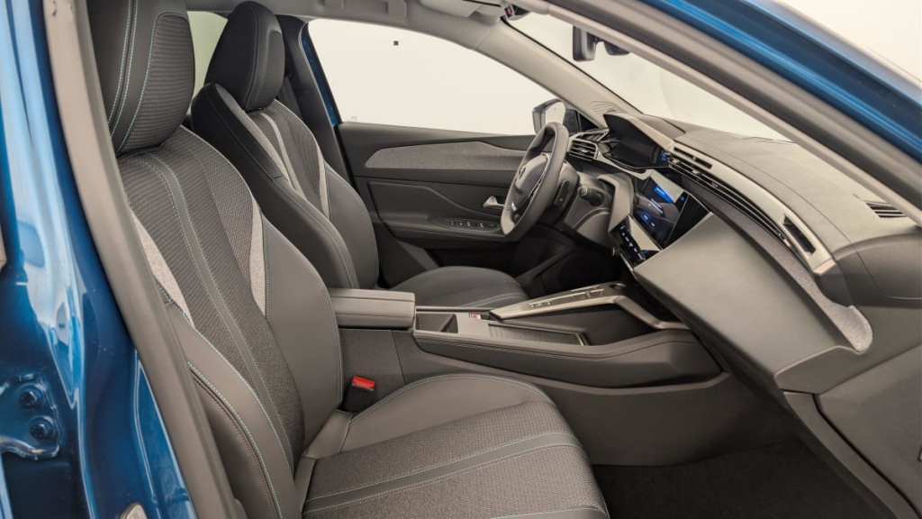 PEUGEOT 308 PHEV 180 e-EAT8 Allure - ref: 1-366832 - Photo 9