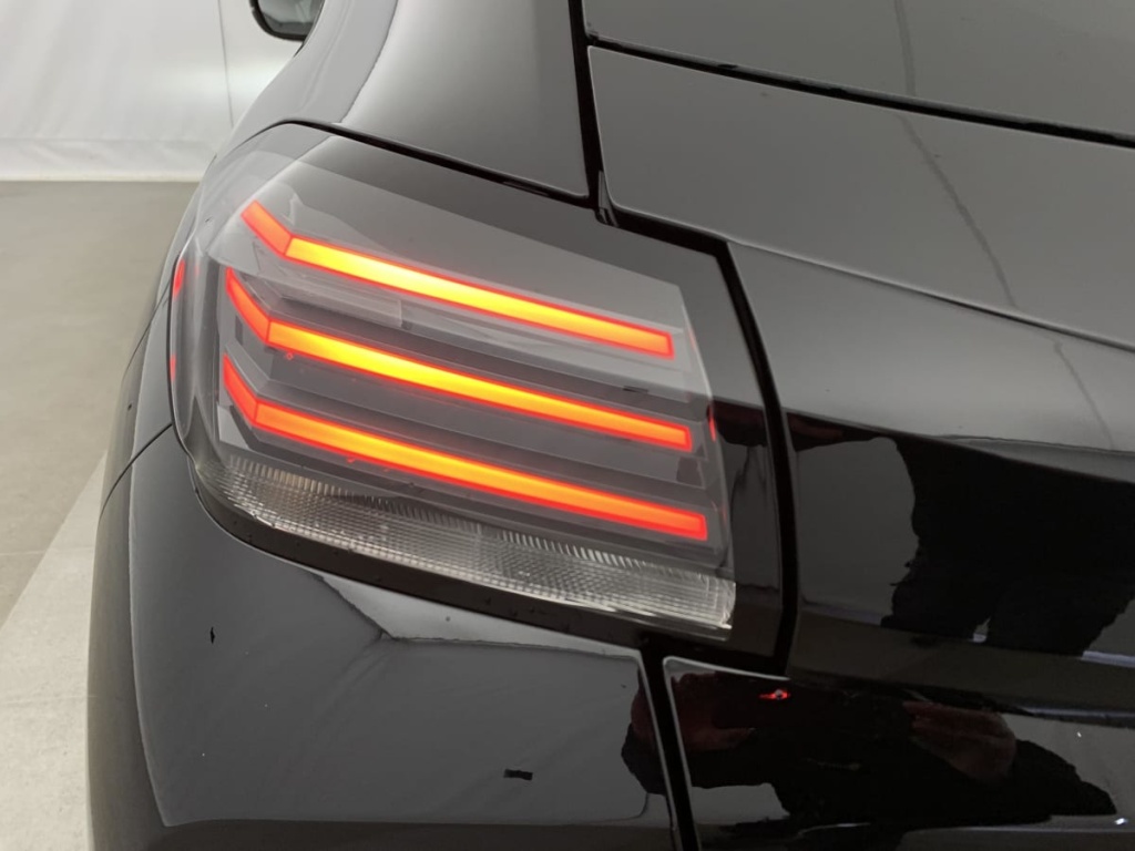 PEUGEOT 208 Hybrid 110 e-DCS6 Allure - ref: 1-366908 - Photo 12