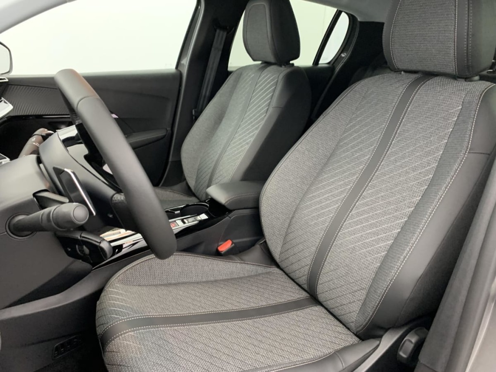 PEUGEOT 208 Hybrid 110 e-DCS6 Allure - ref: 1-366919 - Photo 20