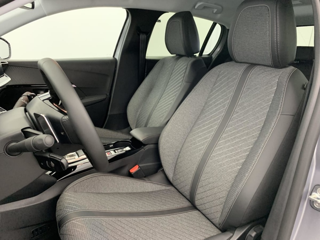 PEUGEOT 208 Hybrid 110 e-DCS6 Allure - ref: 1-366939 - Photo 20