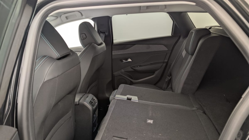 PEUGEOT 308 SW PureTech 130ch S S BVM6 Allure - ref: 1-366945 - Photo 12